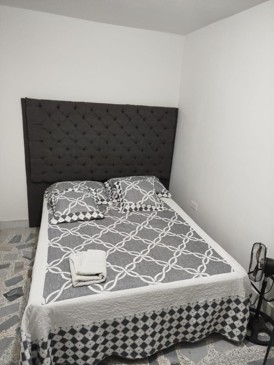 Hermoso Apto Cerca Centro Comercial Molinos Apartamento *